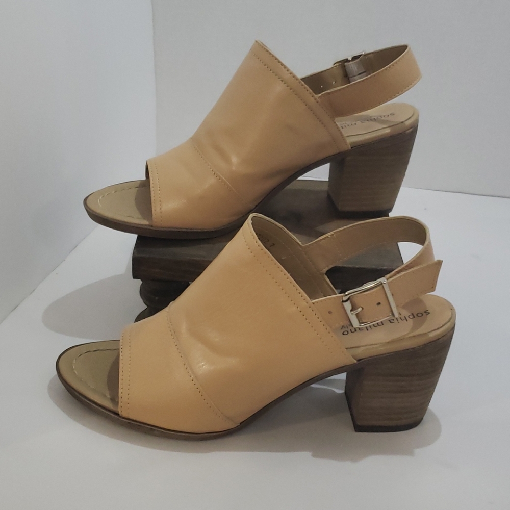 Sophia Milano leather peep toe sandle